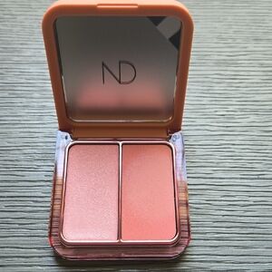 Natasha Denona HY- blush In Simply Shy